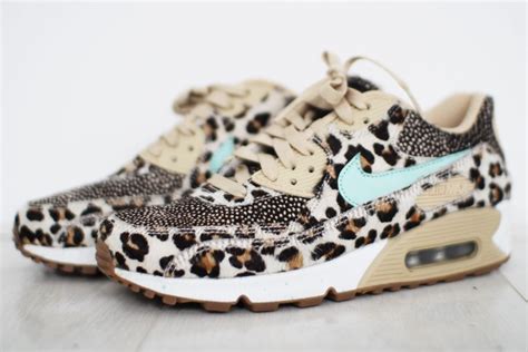 sneakers dierenprint nike|nike tijgerprint sneakers.